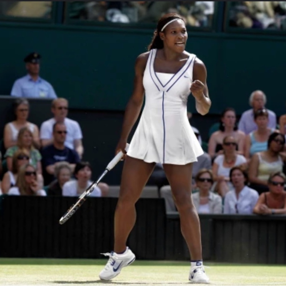 Nike Serena smash lawn dress. white tennis dress with black piping. Size medium